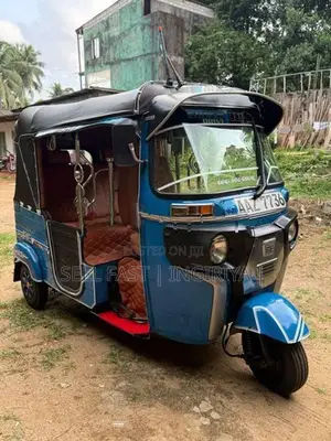 Bajaj RE Three Wheeler 2015