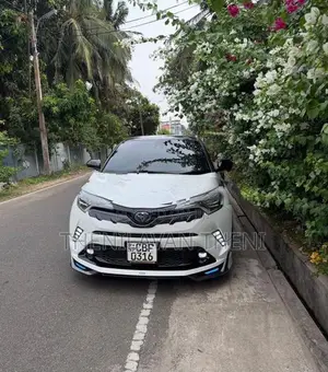 Toyota CHR NGX 10 2018