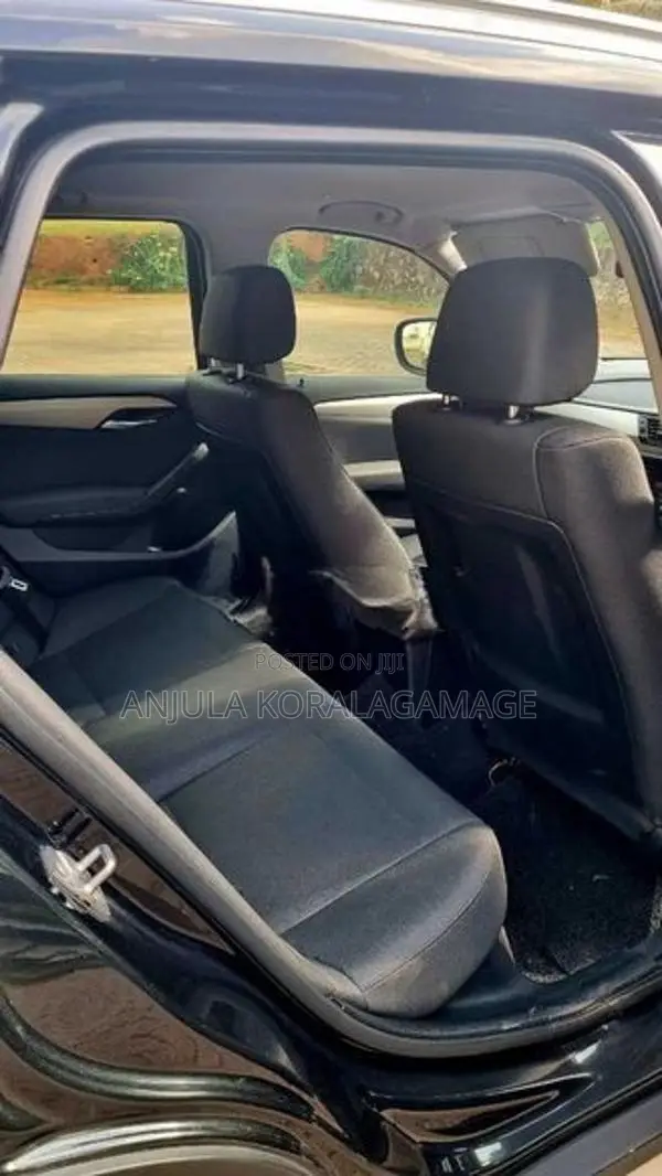 BMW X1 2012