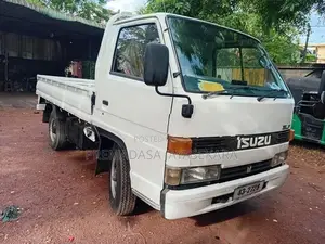 Isuzu Elf 1988