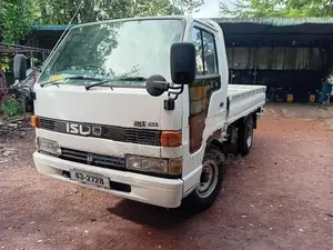 Isuzu Elf 1988