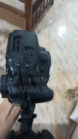 Canon 70D Camera with Kit Lens