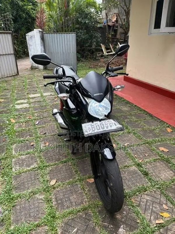 Honda Twister Black Edition 2017
