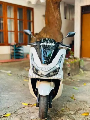 Honda PCX160 2025