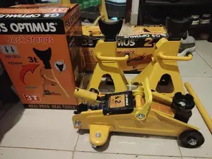 Professionals GS Optimus Jack with Stands