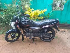 Bajaj Platina 100 2015