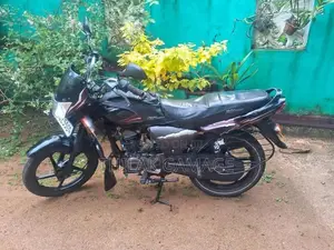 Bajaj Platina 100 2015