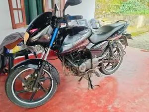 Bajaj Pulsar 150 2015