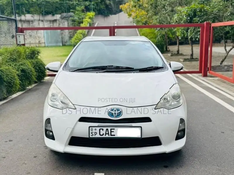 Toyota Aqua S Grade 2014