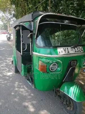 Bajaj RE 2010