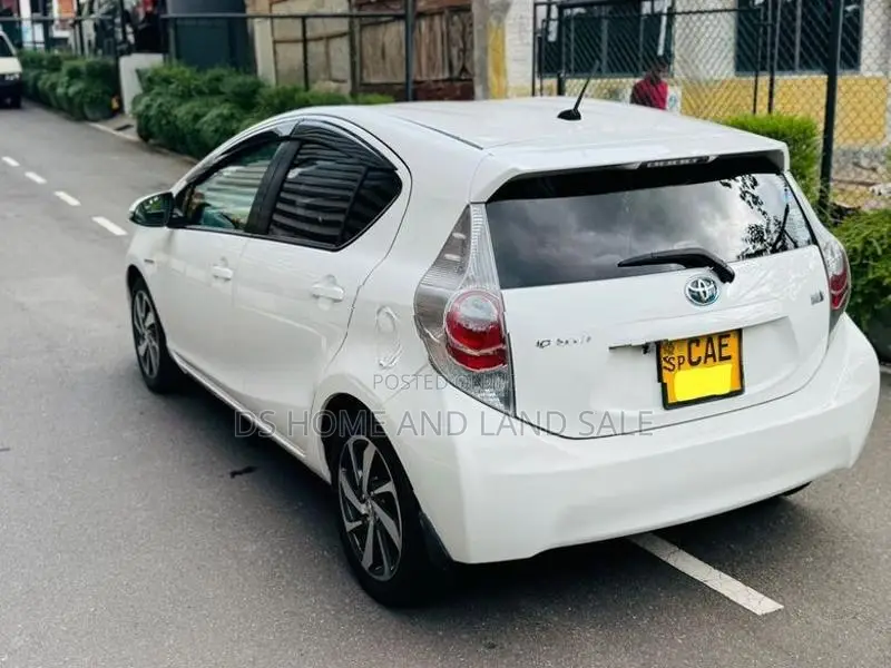 Toyota Aqua S Grade 2014