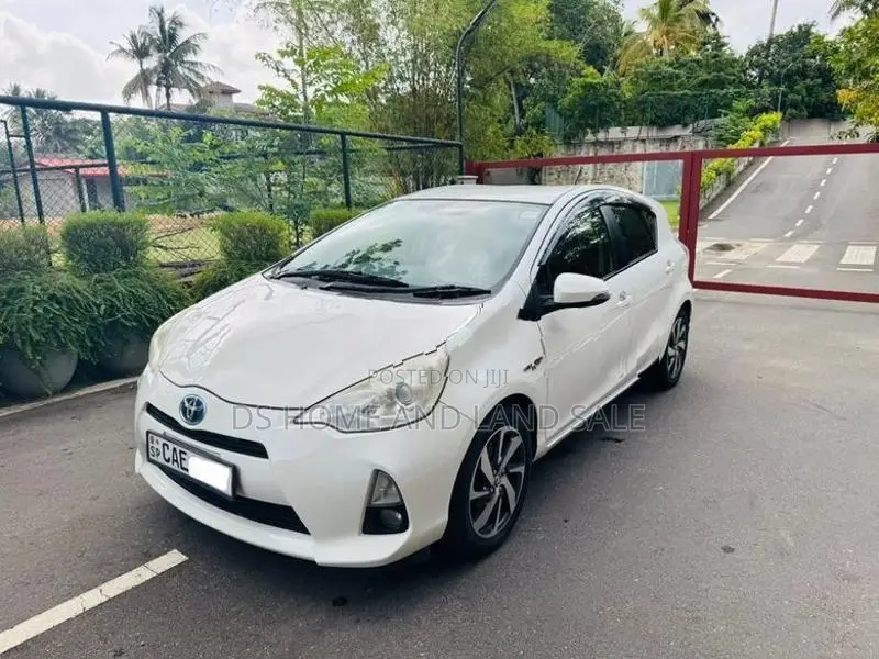 Toyota Aqua S Grade 2014