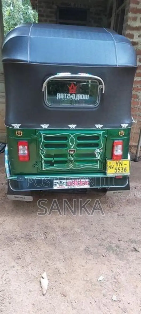 Bajaj RE 2011