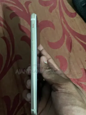 Apple iPhone 7 32 GB White