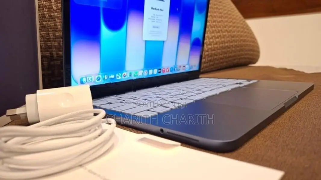 Macbook Neo 8/256