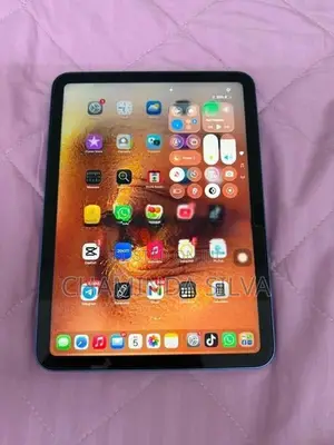 Apple iPad 10th Gen