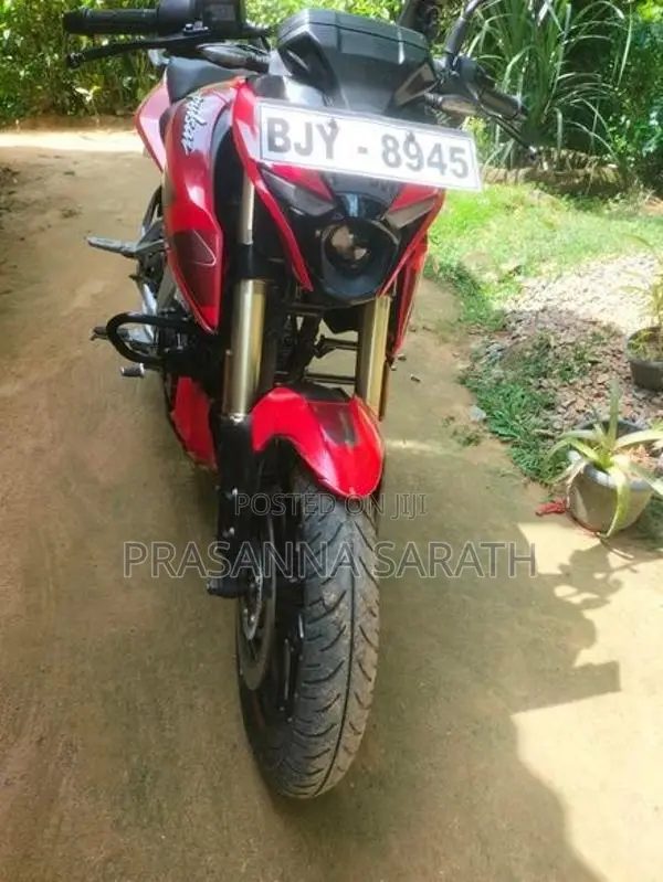 Bajaj Pulsar N160 2025