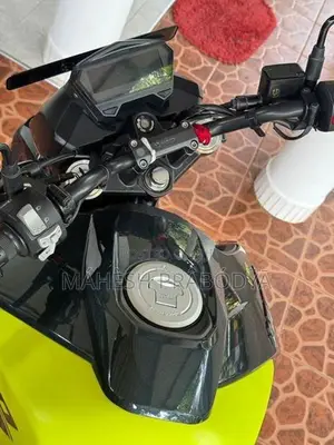 Hero Hunk 160R 2026