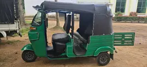Bajaj RE 2015