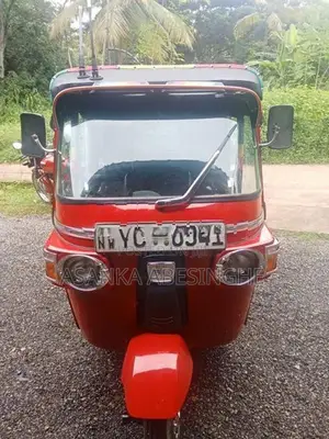 Bajaj RE 2010