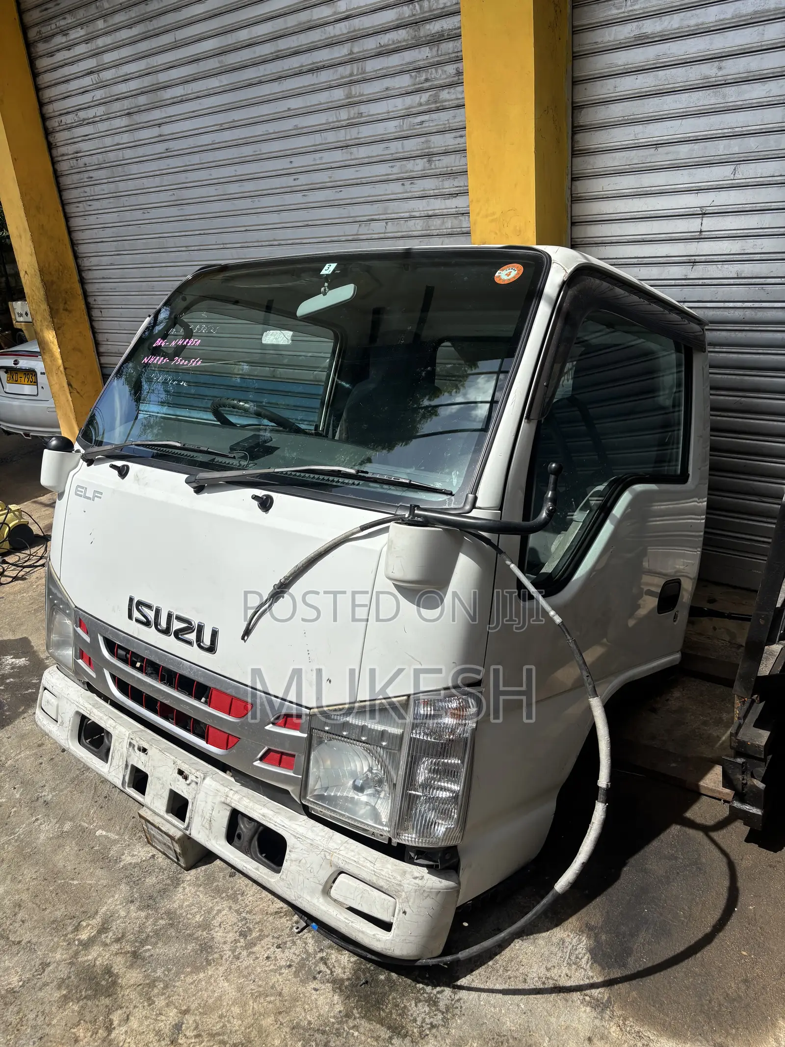 Isuzu Petti Muna Cabin 24v (Japan)