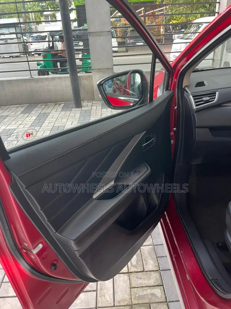 Mitsubishi Xpander GLX 2018 Red