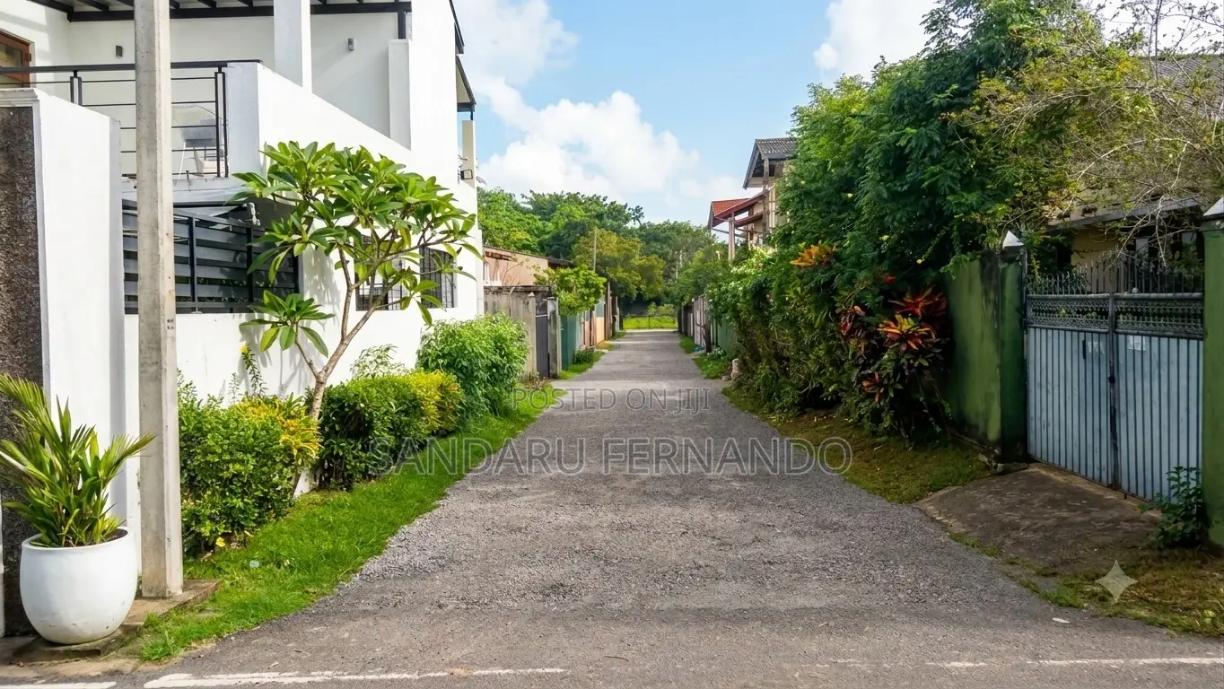 Exclusive 10 Perch Land for Sale in Pelawatte, Battaramulla [P397]