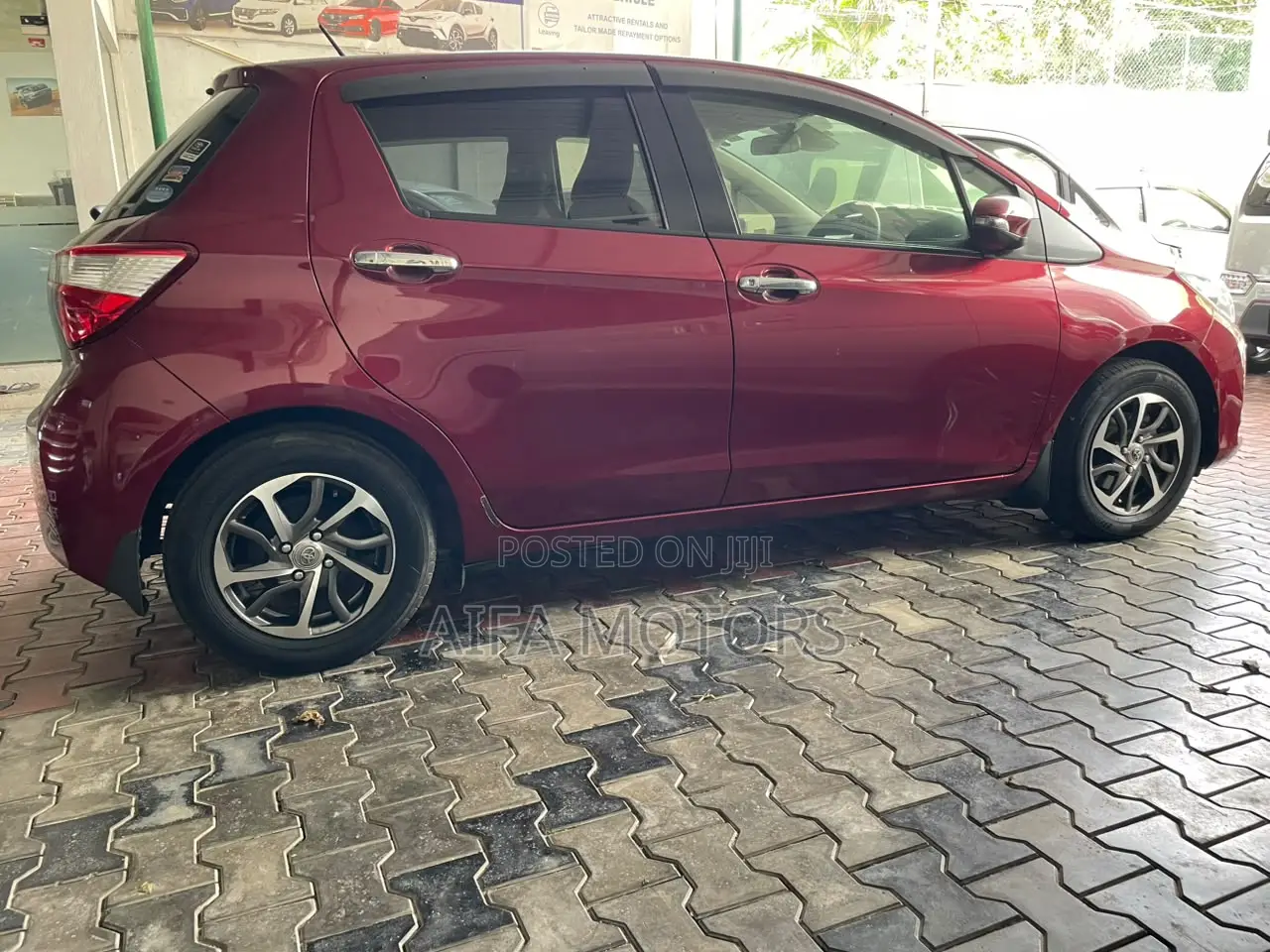 Toyota Vitz 1.0 FWD 5dr 2019 Red