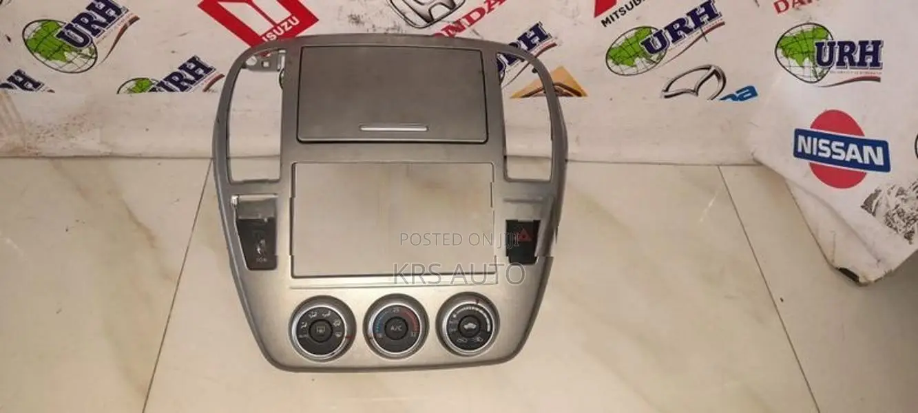 Nissan Bluebird Sylphy AC Panel