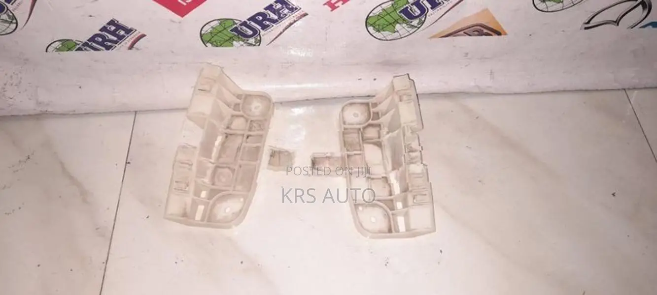 Nissan Leaf Head Light Bracket