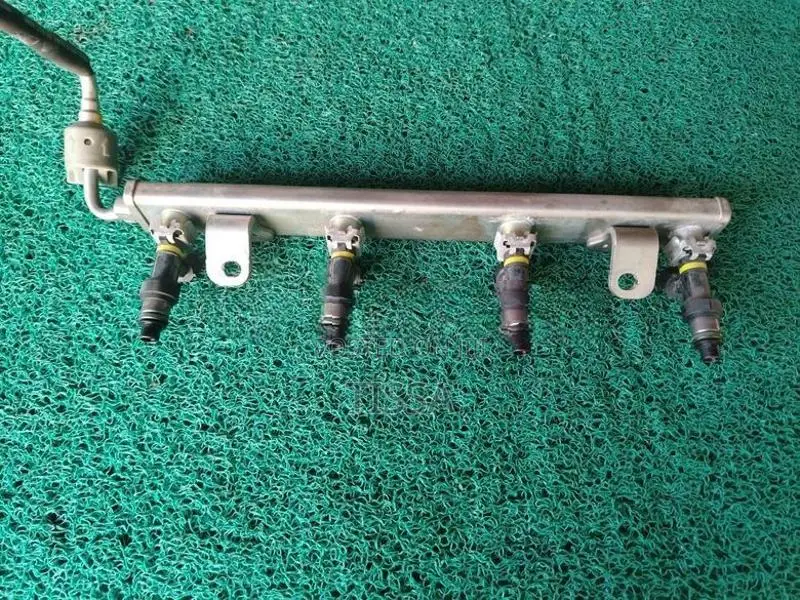 Nissan X Trail T31 MR20 Injector Rail