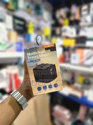Moxom Universal Travel Adapter MX-HC100
