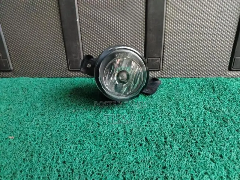 Nissan Bluebird G11 Fog Light