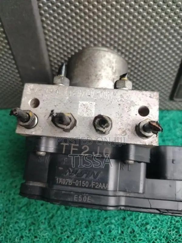 Honda Fit GP1 ABS Unit
