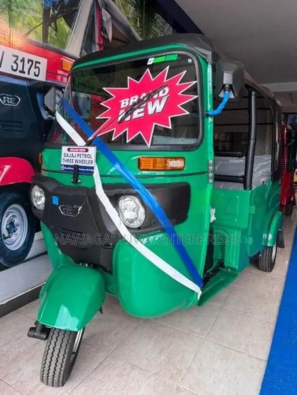 Bajaj RE Brand new 2025
