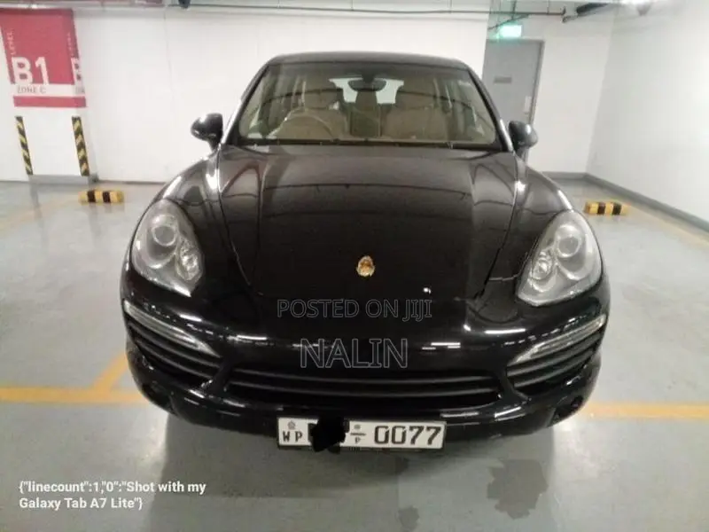 Porsche Cayenne Full Options 2012
