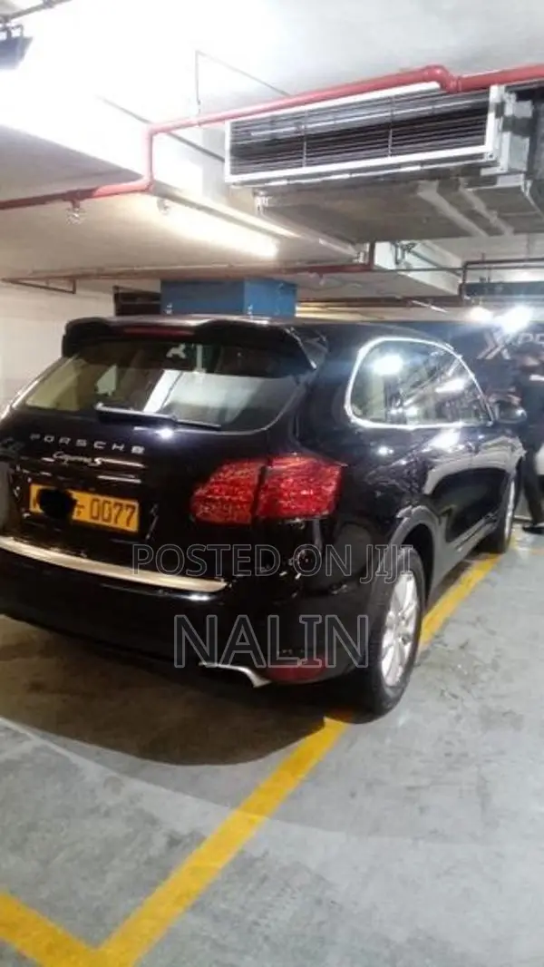Porsche Cayenne Full Options 2012