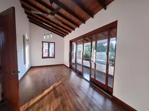 Luxury House for Sale in Pitakotte