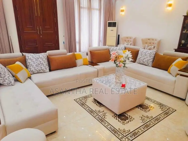 Luxury House Sale At walpola rd koswatha Battramulla