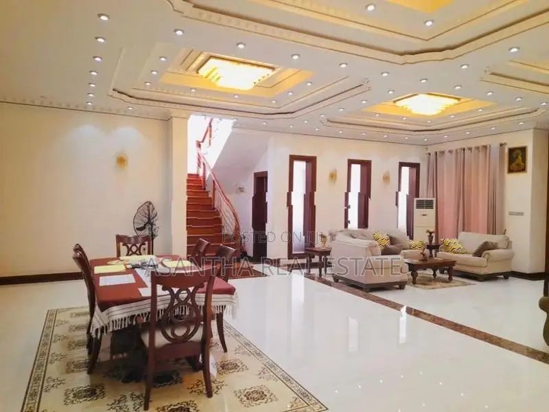Luxury House Sale At walpola rd koswatha Battramulla