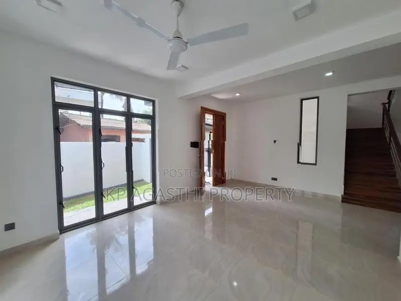 Newly House for Sale in Piliyandala