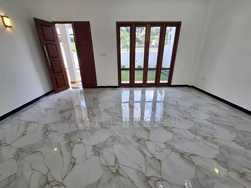 Piliyandala Junction House for Sale