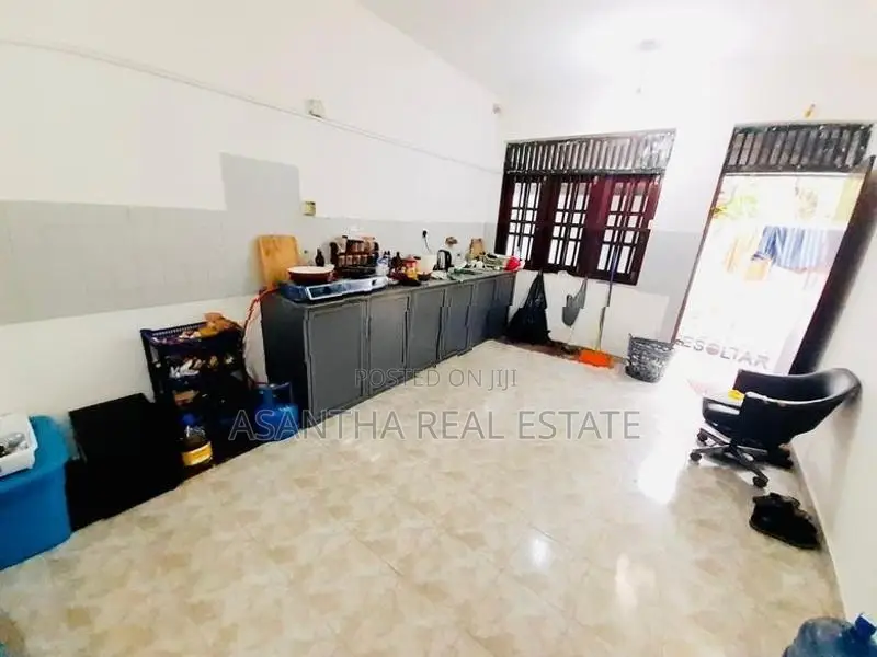 02 Storey House With 15.5 P for Sale in Jubbli Post Nugegoda