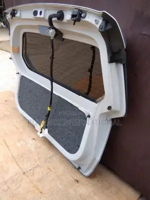 TOYOTA PIXIS LA350A DICKEY DOOR COMPLETE