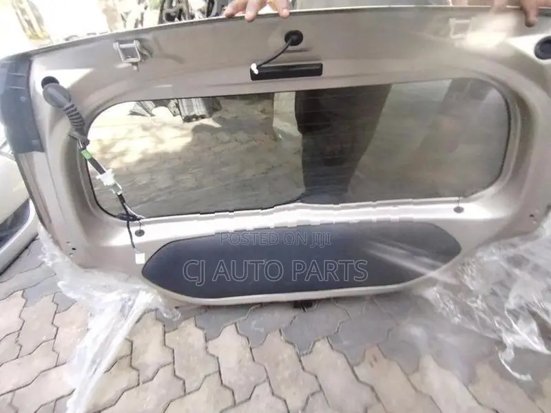 Toyota Ist NCP60 Dicky Door Panel with Glass