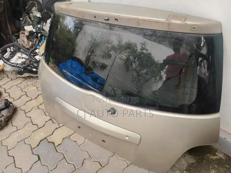 Toyota Ist NCP60 Dicky Door Panel with Glass