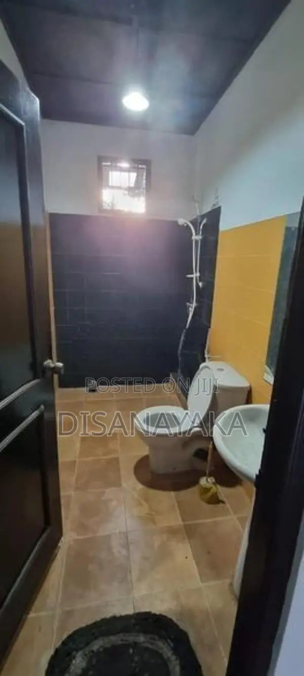 Residential House for Rent in Kalapaluwawa Ds4