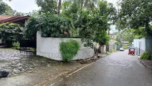 Prime Residential Land with House Sale in Kiribathgoda