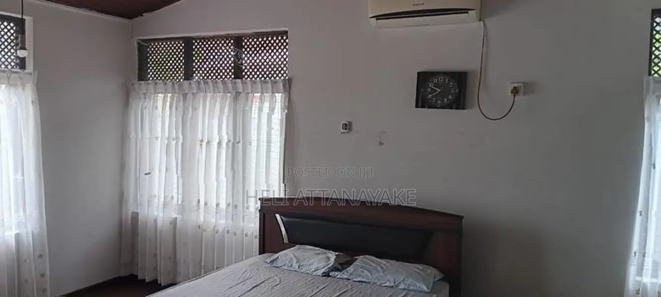 House with 18 Perches Near Water's Edge – Battaramulla
