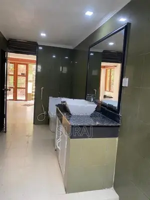 4 BR House with Garden for Rent Hantana